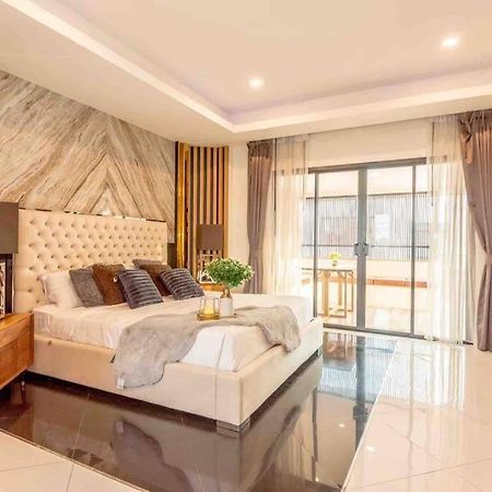 Exquisite Pool Villa Pattaya Nong Prue Extérieur photo