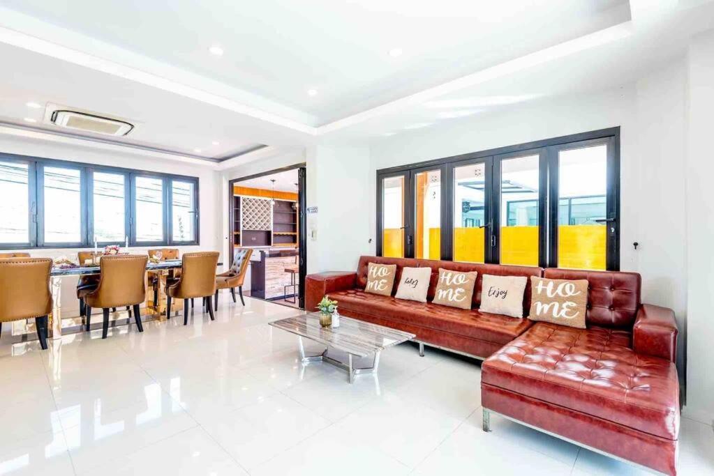 Exquisite Pool Villa Pattaya Nong Prue Extérieur photo